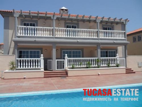 Недвижимость на Тенерифе -Продается Таунхаус в El Medano.Общей площадью